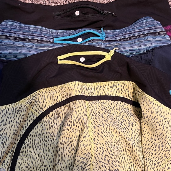 Lululemon Speed Up Low-Rise Lined Short 2.5" - Picture 2 of 3